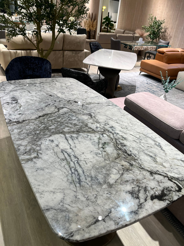 Myanmarian Altair Dining Table